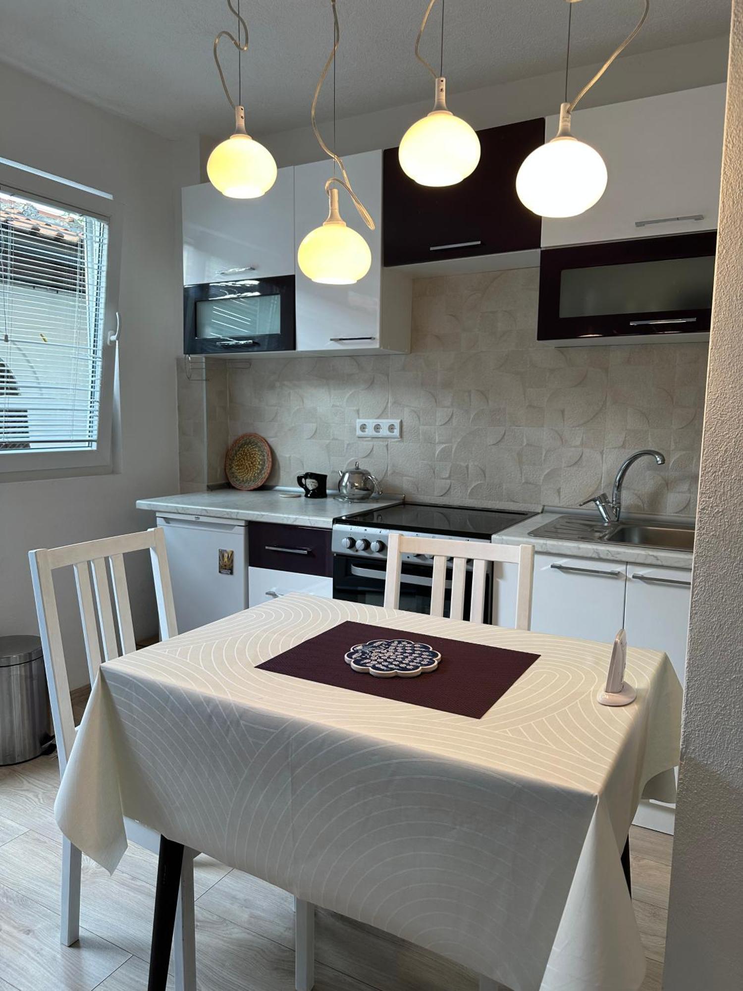 Apartment Yasmin - Your Window To *